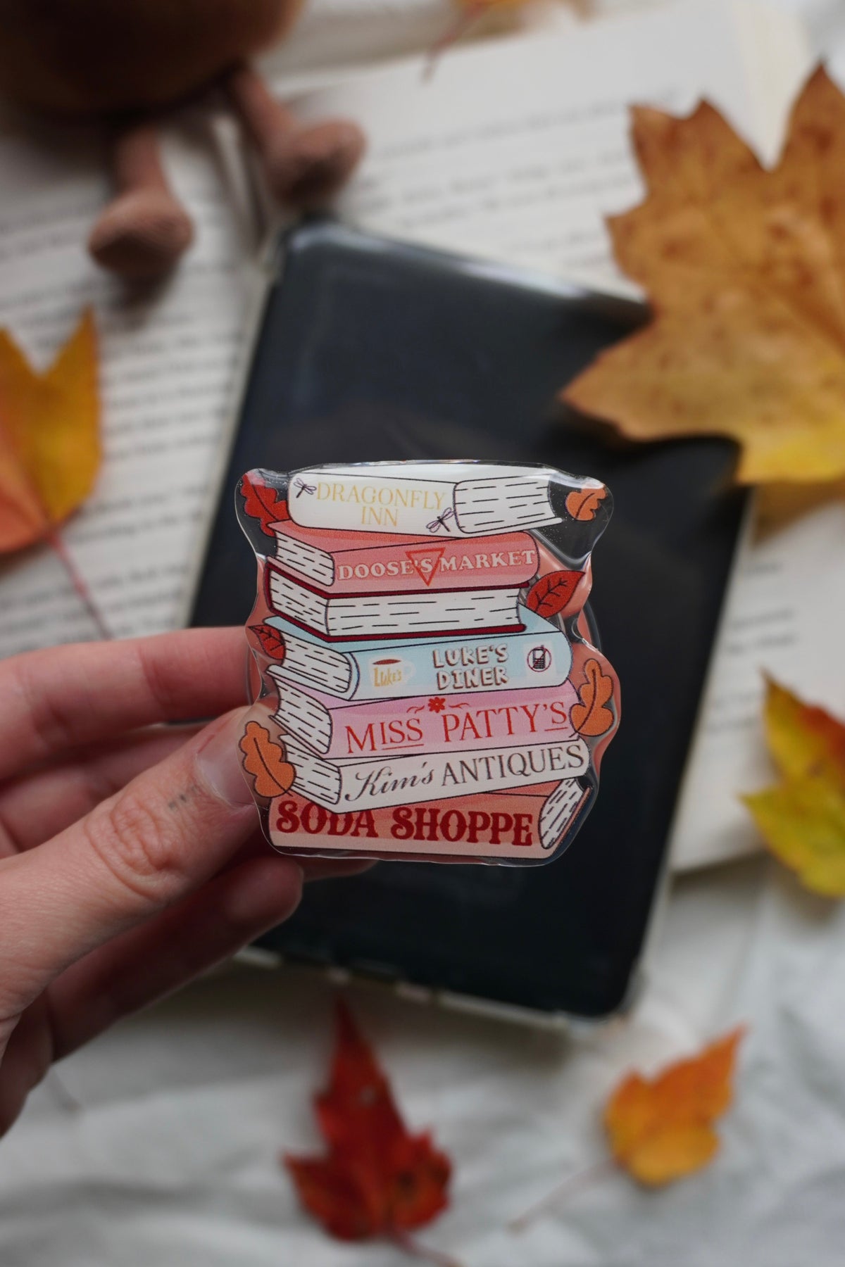 Stars Hollow Book Stack Magnetic E-reader Grip