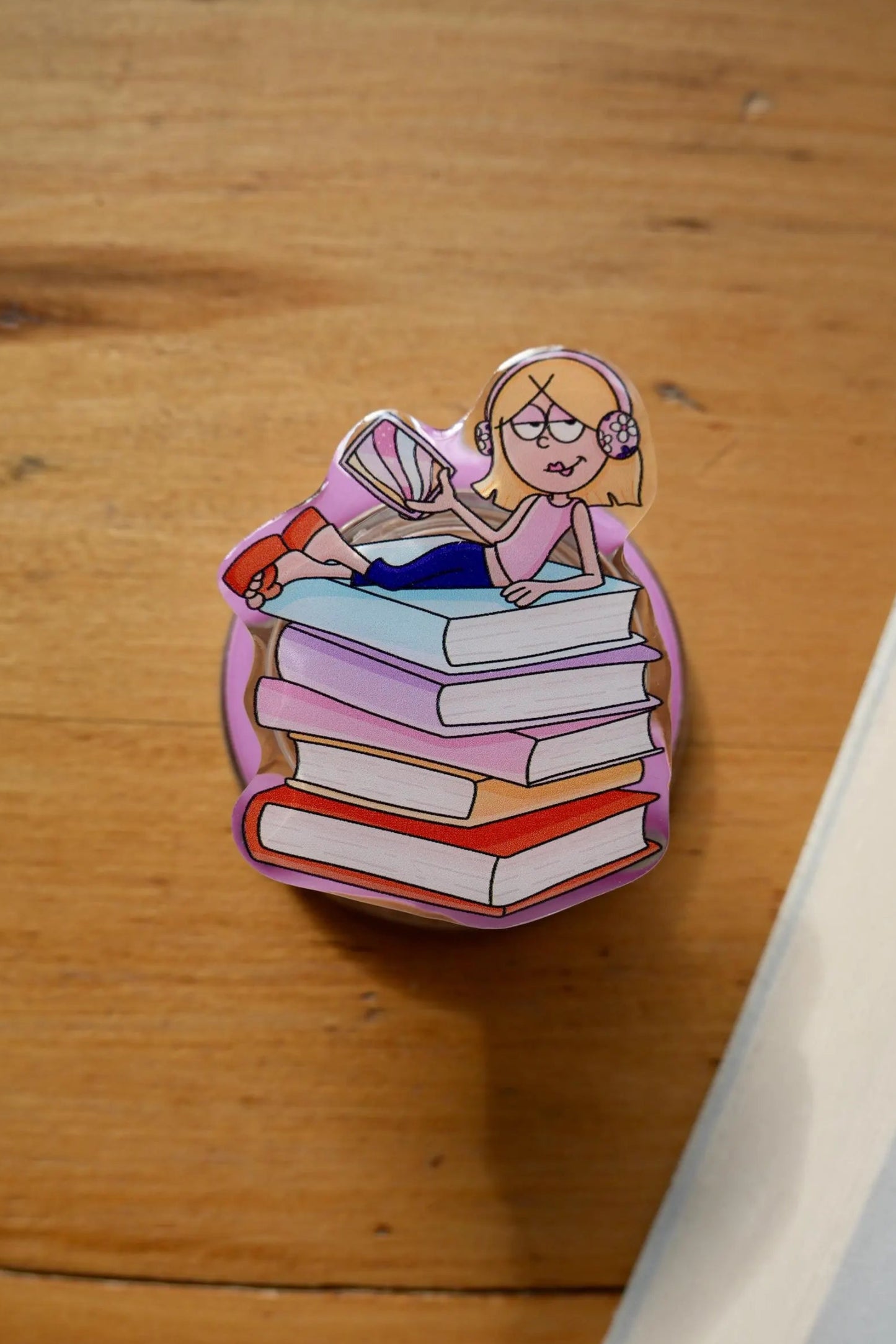 Lizzie Magnetic E-reader Grip